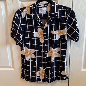 DUVIN Navy Blue & White Check with Floral Short Sleeve Top